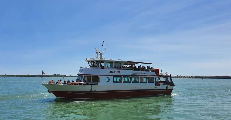 Venice: Murano & Burano Panoramic Boat Tour w/ Glassblowing - Murano First: What the Glass Factory Visit Feels Like
