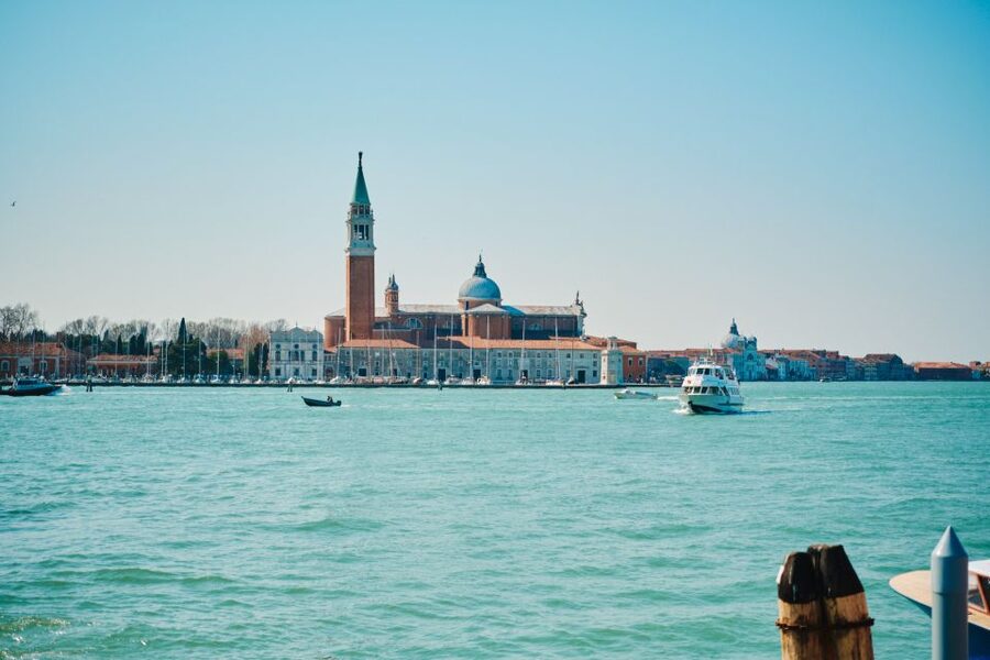 Venice: Murano & Burano Panoramic Boat Tour w/ Glassblowing - Burano Next: Colorful Houses, Lace Makers, and Free Time