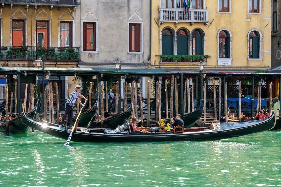 Venice: Off the Beaten Path Private Gondola Ride - Venice by water, minus the rush