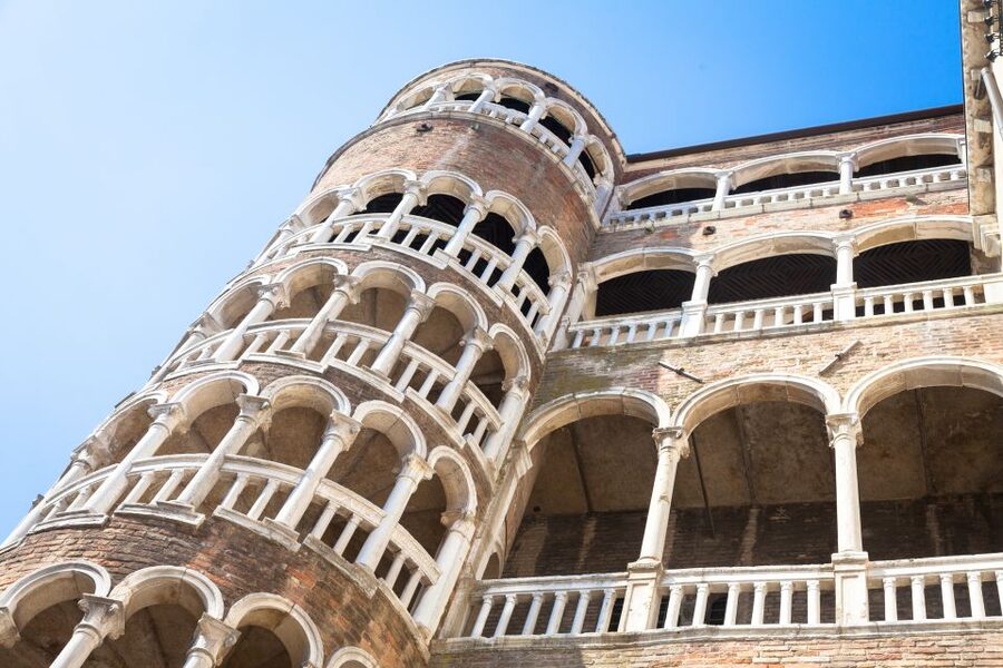 Venice: Palazzo Contarini del Bovolo Entrance Ticket - From the Street to the Stair: Getting Up Close to the Building