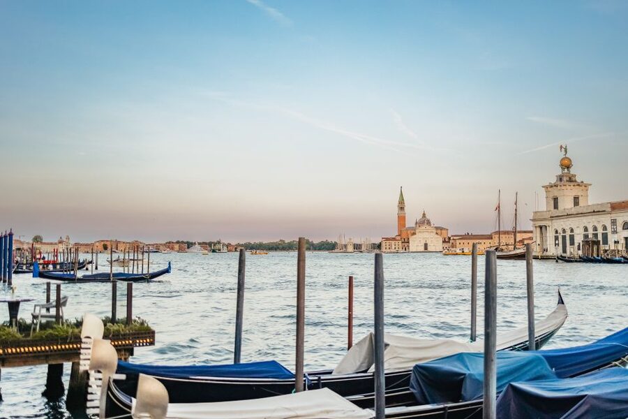 Venice: Private Tour with a Local Guide - Food ideas and how to use them (without overpaying or eating wrong)
