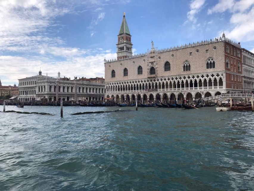 Venice: Sightseeing Tour with a Local expert - St Mark’s Square Finale: Basilica and Doge’s Palace From Street Level