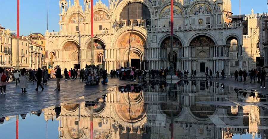 Venice: St. Mark's Basilica Skip-the-Line Entry & Audioguide - Your smartphone audioguide: how to make it work smoothly