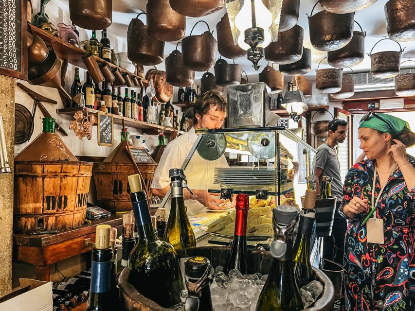 Venice: Street Food Tour with a Local Guide and Tastings - Campo San Bartolomeo and the Local Gathering Spots