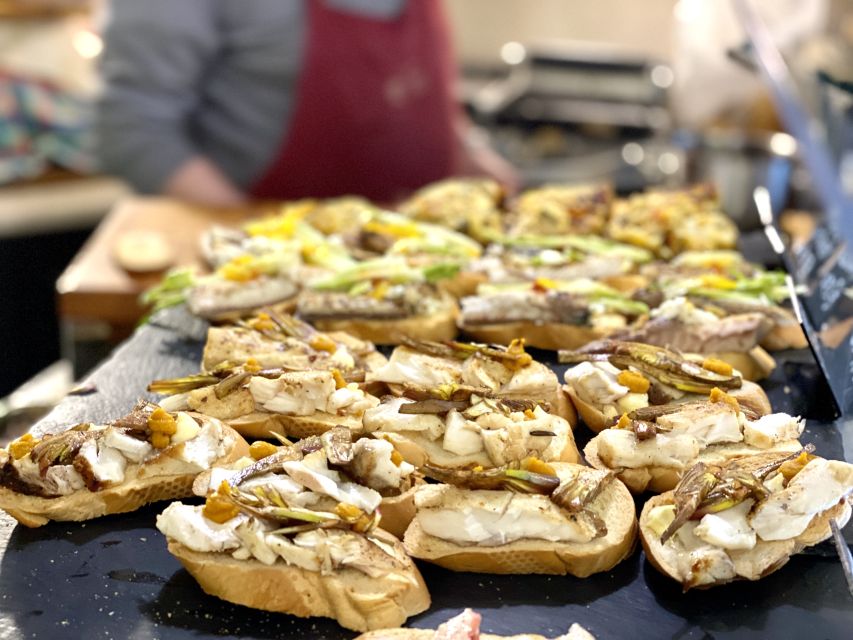Venice: Street Food Tour with a Local Guide and Tastings - Cicchetti in Bàcari: How Venetians Do Tapas Without the Fancy