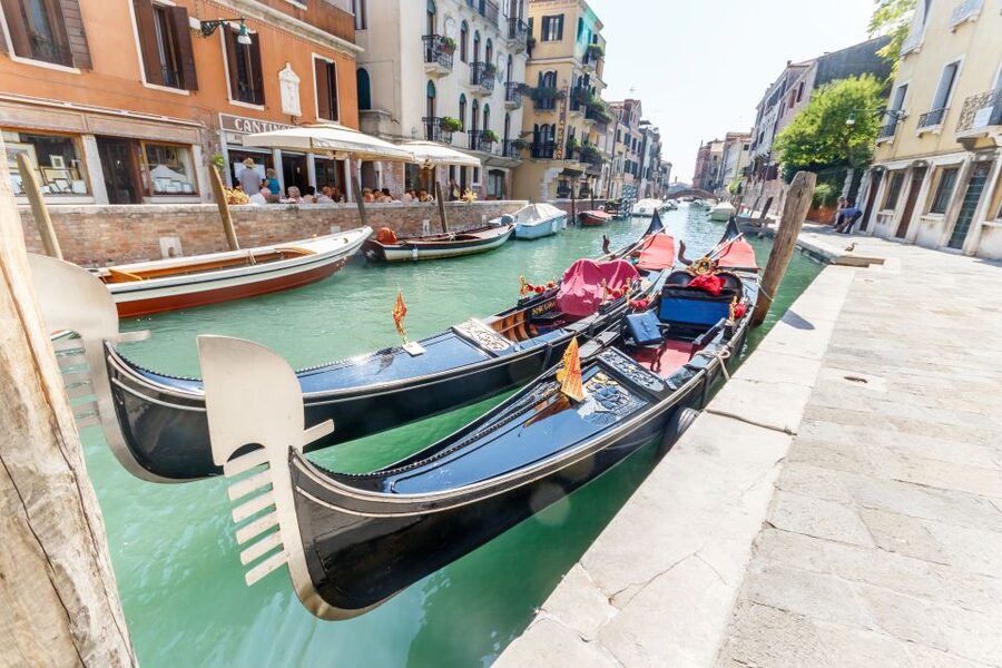 Venice: Traditional Shared Gondola Ride - Why this shared gondola feels more Venice than the big-ticket version