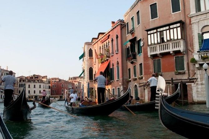 Venice Walking Tour and Gondola Ride - Scala del Bovolo and Teatro La Fenice, Seen From the Street