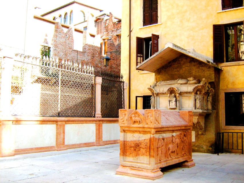 Verona: History and Hidden Gems Guided Walking Tour - Key things to know before you go