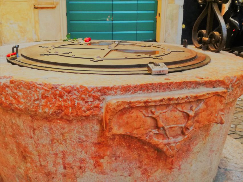 Verona: History and Hidden Gems Guided Walking Tour - Piazza delle Erbe: the market square, not just the postcard fountain