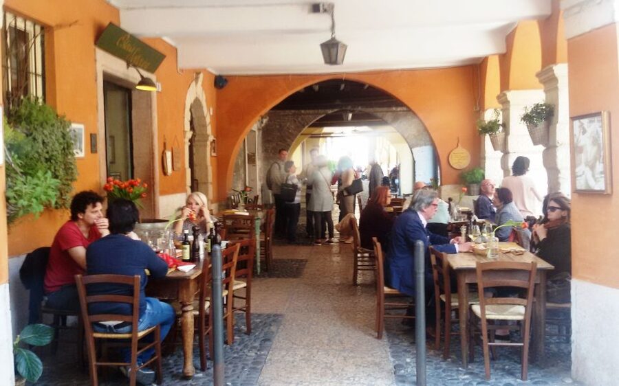 Verona: History and Hidden Gems Guided Walking Tour - How the route works in real life: pace, headsets, and comfort