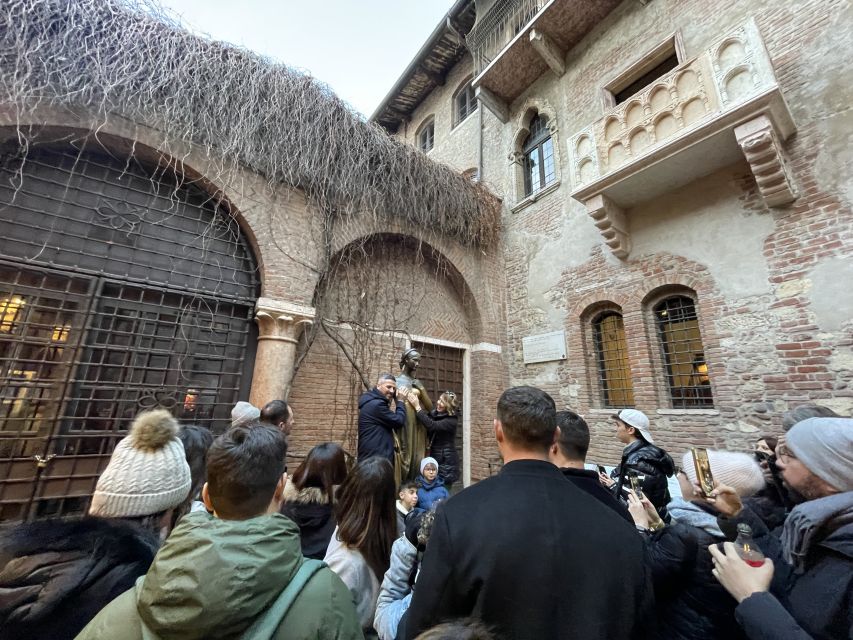 Verona: Small Group Guided Walking Tour with Arena Tickets - Cable Car to Colle San Pietro: The One-Way Uphill You’ll Be Glad You Didn’t Walk